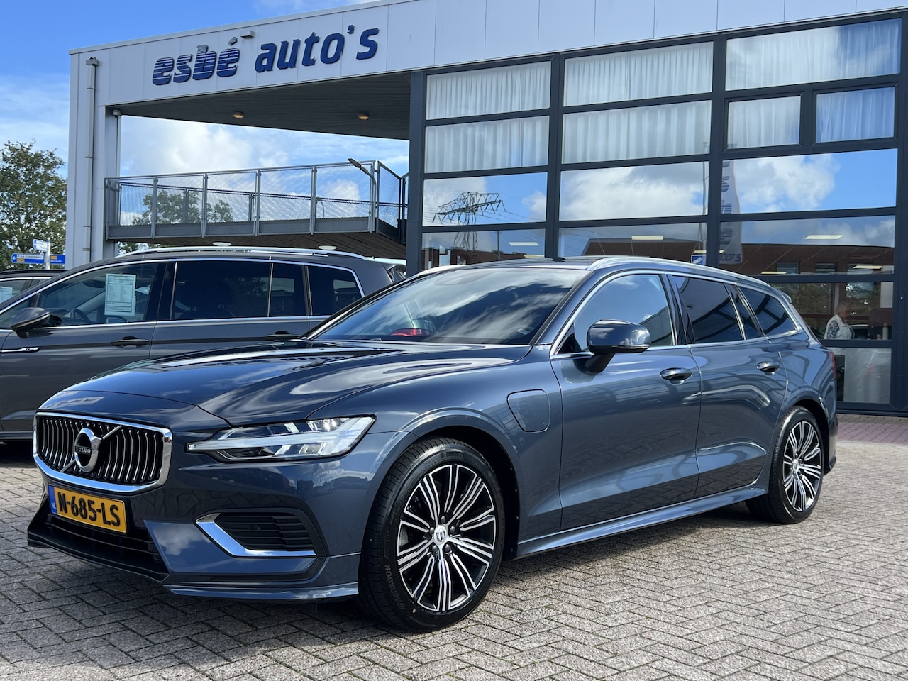 Volvo V60 - 2.0 T6 Recharge 340 pk AWD Inscription Trekhaak Panodak Pilot Assist ACC Tailored Wool Bek - AutoWereld.nl