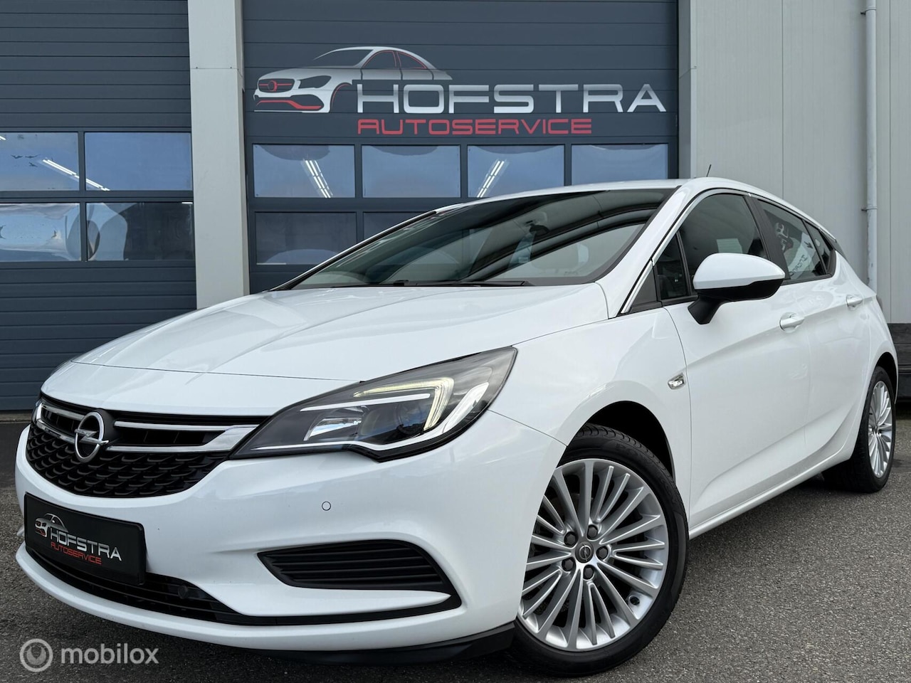 Opel Astra - 1.0 Turbo Business Navi 17 inch Clima Carplay NAP - AutoWereld.nl