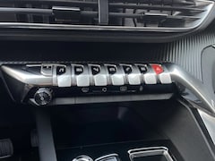 Peugeot 3008 - 1.6 HYbrid 225PK Road Trip Allure Pack Business 46.000 KM // NAVI + CARPLAY // PDC V+A //