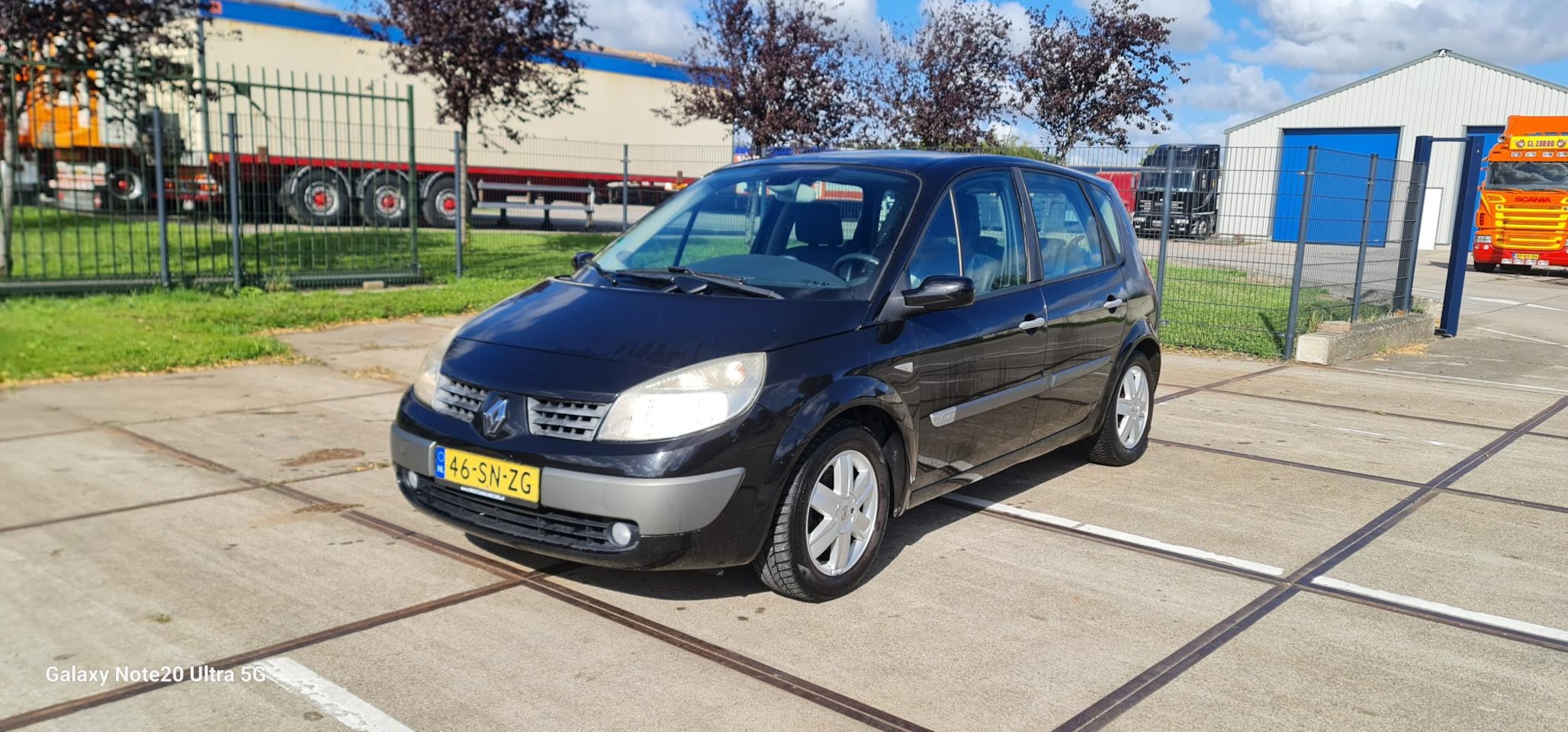 Renault Scénic - 2.0-16V Privilège Luxe Renault Scenic Airco apk 15-12-2025 Leder interieur - AutoWereld.nl