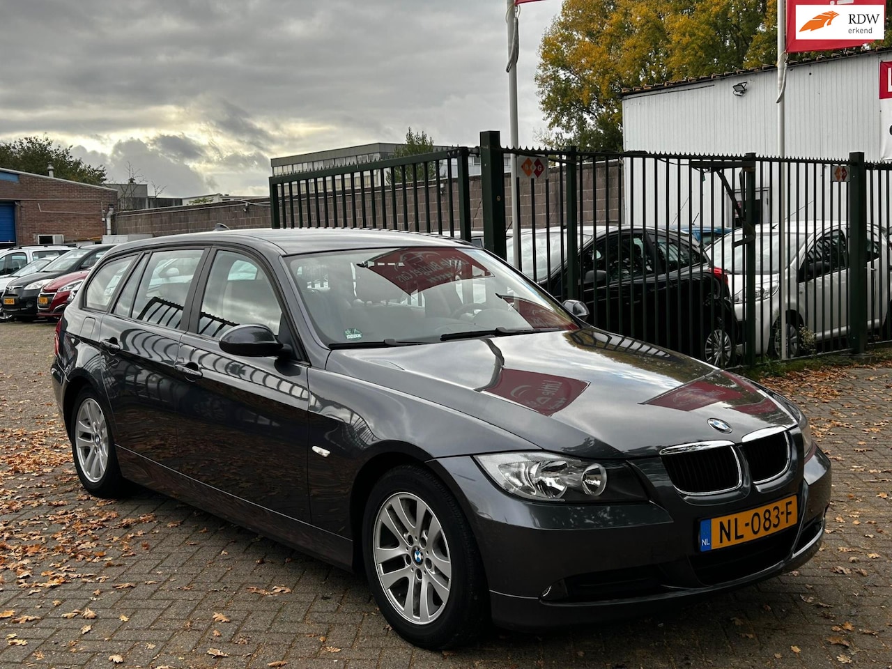 BMW 3-serie Touring - 318i Automaat Automaat 2e eigenaar dealer onderhouden Zeer netjes leerbekeleding airco cru - AutoWereld.nl