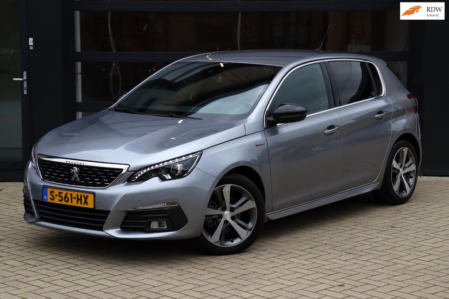 Peugeot 308 - 1.2 PureTech GT-Line | Automaat | Cruise | 360 Camera | Climate | Navi | Keyless | Apple C - AutoWereld.nl