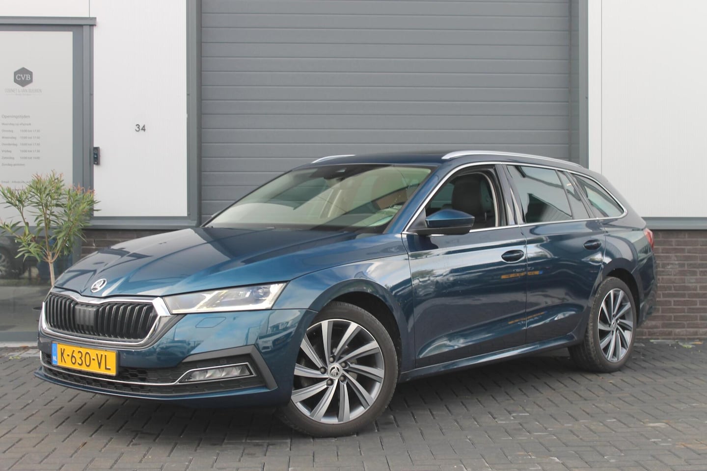 Skoda Octavia Combi - 1.0 e-TSI Business Edition Plus 1.0 e-TSI Business Edition Plus - AutoWereld.nl