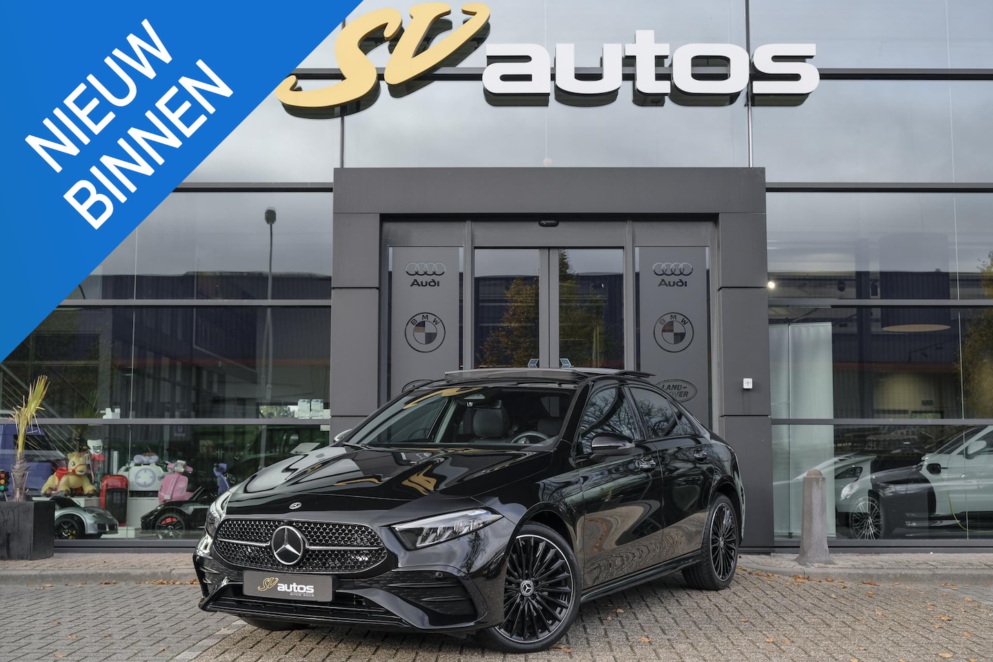 Mercedes-Benz A-klasse - A250e AMG 218pk Hybrid Panoramadak Night pakket Widescreen Sfeerverlichting 19" LMV NLauto - AutoWereld.nl