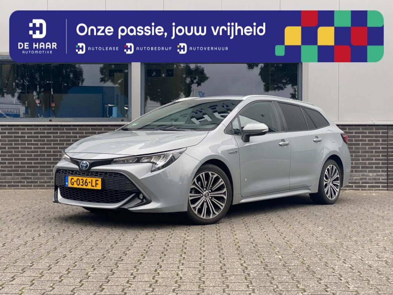 Toyota Corolla - 1.8 Hybrid Dynamic - Apple CarPlay - Achteruitrijcamera - Trekhaak - AutoWereld.nl