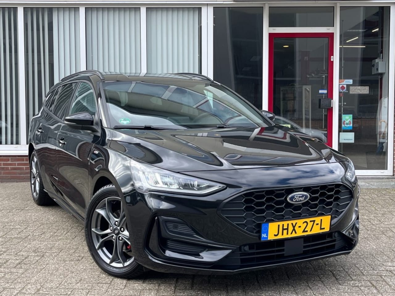 Ford Focus - 1.0 Hybrid ST Line X 155 PK I Carplay I Stuur/Stoelver. I Camera - AutoWereld.nl