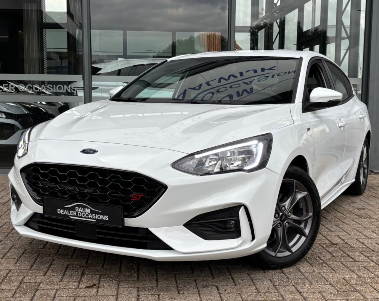 Ford Focus - 1.0 ECOBOOST ST-LINE AUTOMAAT NAVI LMV PDC-CAMERA WINTERPACK - AutoWereld.nl