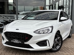 Ford Focus - 1.0 ECOBOOST ST-LINE AUTOMAAT NAVI LMV PDC-CAMERA WINTERPACK