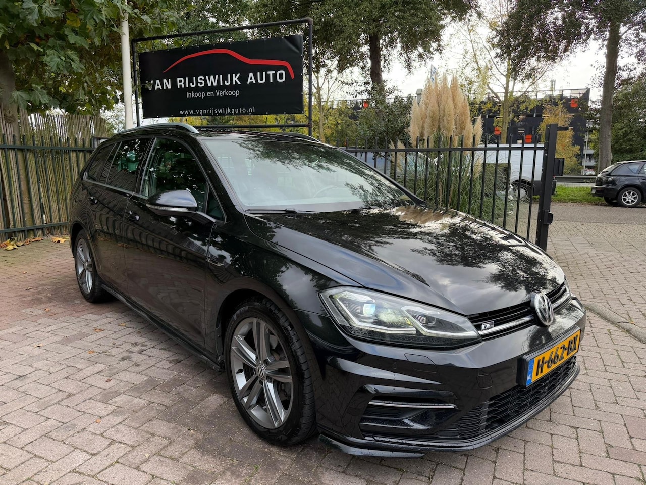 Volkswagen Golf Variant - 1.6 TDI Highline R-Line Xenon 9890NETTO Camera - AutoWereld.nl