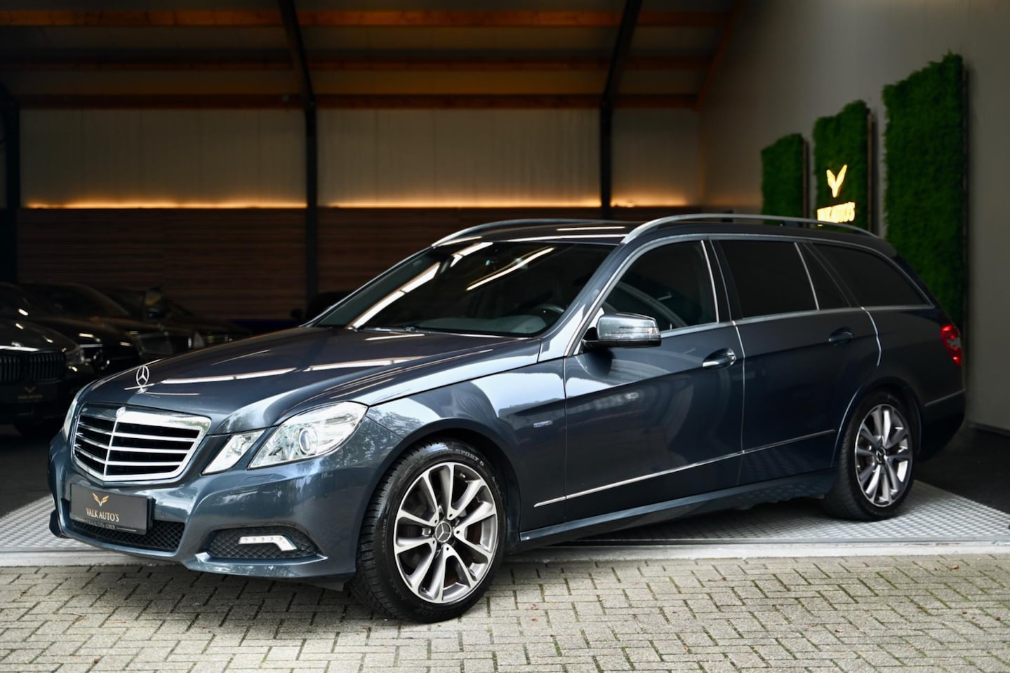 Mercedes-Benz E-klasse Estate - 200 CGI Business Class Avantgarde - Leer - Stoelverwarming - Kinderzitverhoging - Trekhaak - AutoWereld.nl