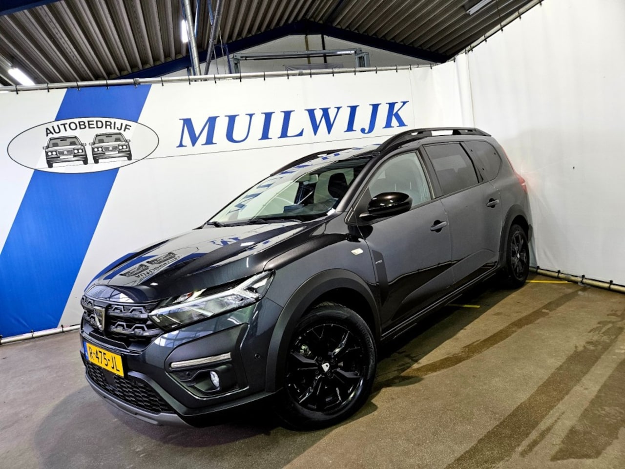 Dacia Jogger - 1.0 TCe 110 Extreme 7 pers. / Trekhaak / Camera / NL Auto - AutoWereld.nl