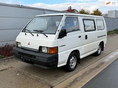 Mitsubishi L 300 - 2.5 D / 8 pers / 2.5 diesel / 2x schuifdeur