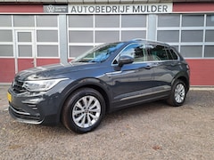 Volkswagen Tiguan - 1.5 TSI ACT 150 Pk Highline Business Dsg-7 Stuur + stoelverw