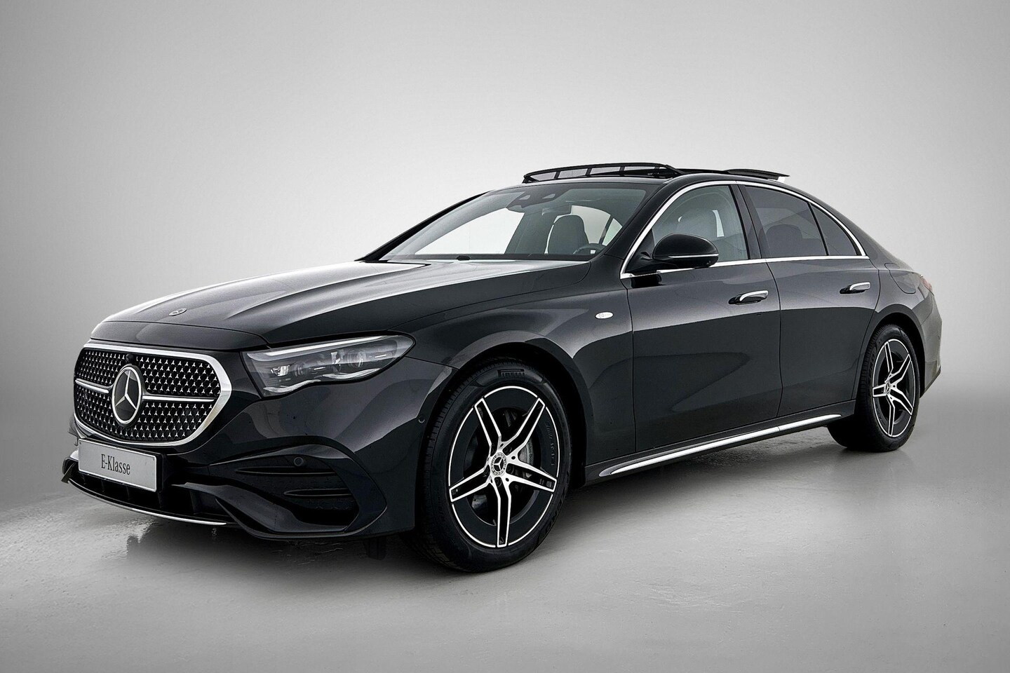 Mercedes-Benz E-klasse - E 300e Limousine Automaat Sport Edition | Winterpakket | MBUX Superscreen | Burmester 4D A - AutoWereld.nl