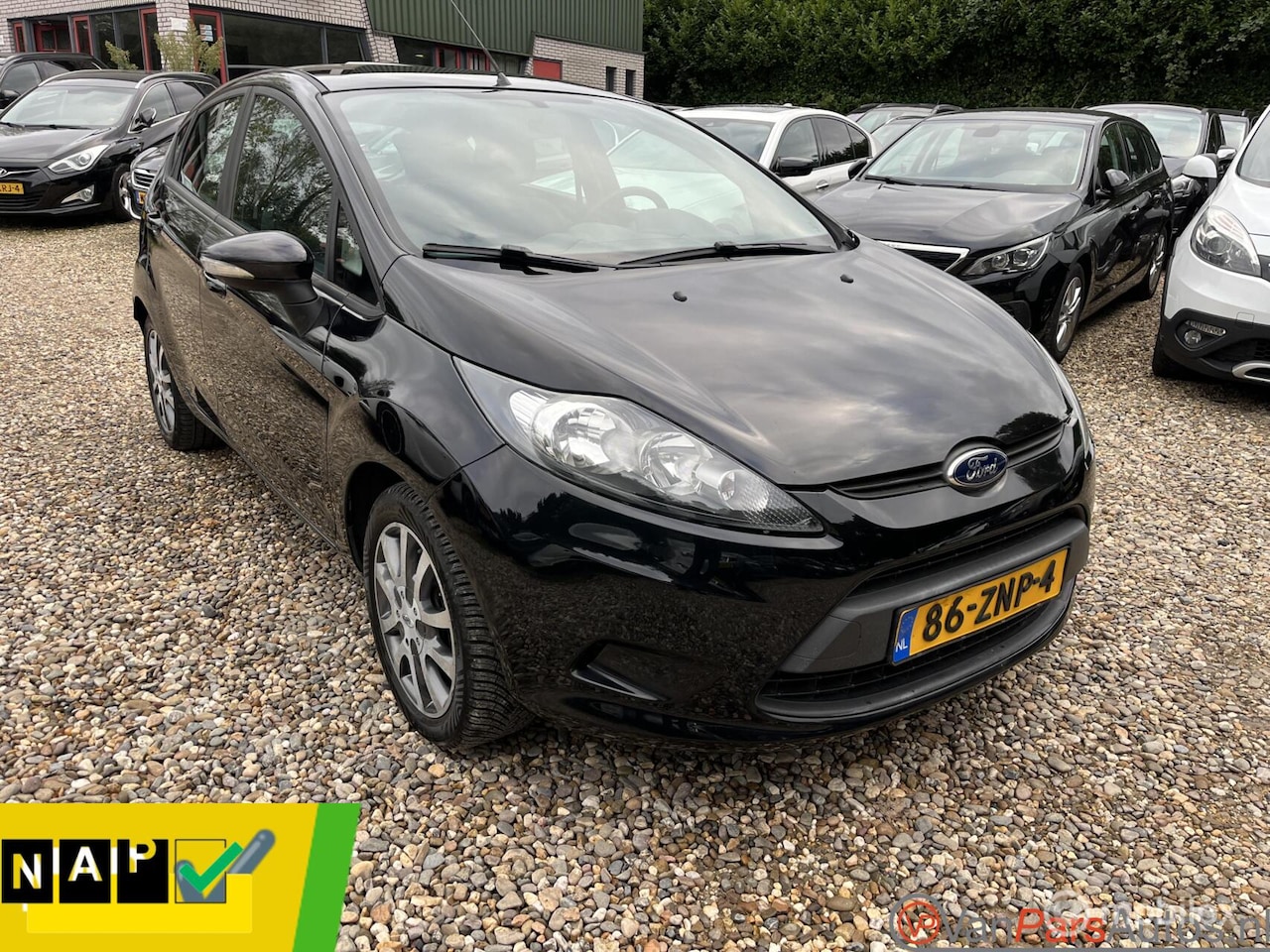 Ford Fiesta - Titanium 1.25,Airco,5drs,2de eigenaar! - AutoWereld.nl