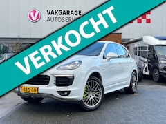 Porsche Cayenne - 3.0 S E-Hybrid|RIJKLAAR|Elektr. Trekhaak|Sport Chrono|Pano|Bose|Luchtvering|Dealer Onderho
