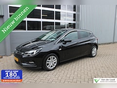 Opel Astra - 1.0 Online Edition Navigatie | Camera | Stuur en Stoelverwarming | Parkeersensoren Voor en