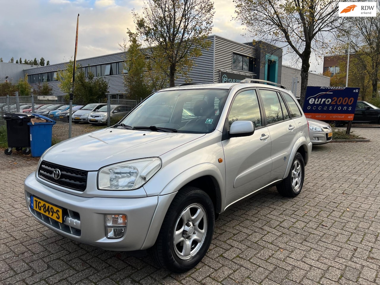 Toyota RAV4 - 2.0-16V VVT-i Luna - AIRCO - TREKHAAK - NETJES ! - AutoWereld.nl