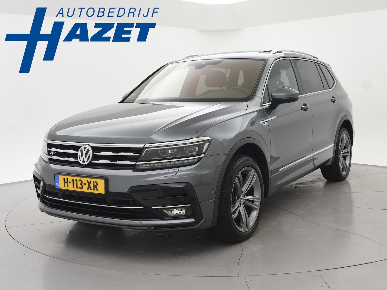 Volkswagen Tiguan Allspace - 1.5 TSI R-LINE + PANORAMA | FIETSENDRAGER | TREKHAAK | MASSAGE | VIRTUAL COCKPIT | DAKDRAG - AutoWereld.nl