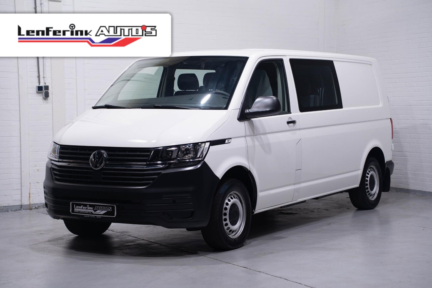 Volkswagen Transporter - 2.0 TDI 150 pk Dubbel Cabine Airco, Bluetooth, Laadruimte Pakket, PDC V+A, 6-Zits - AutoWereld.nl