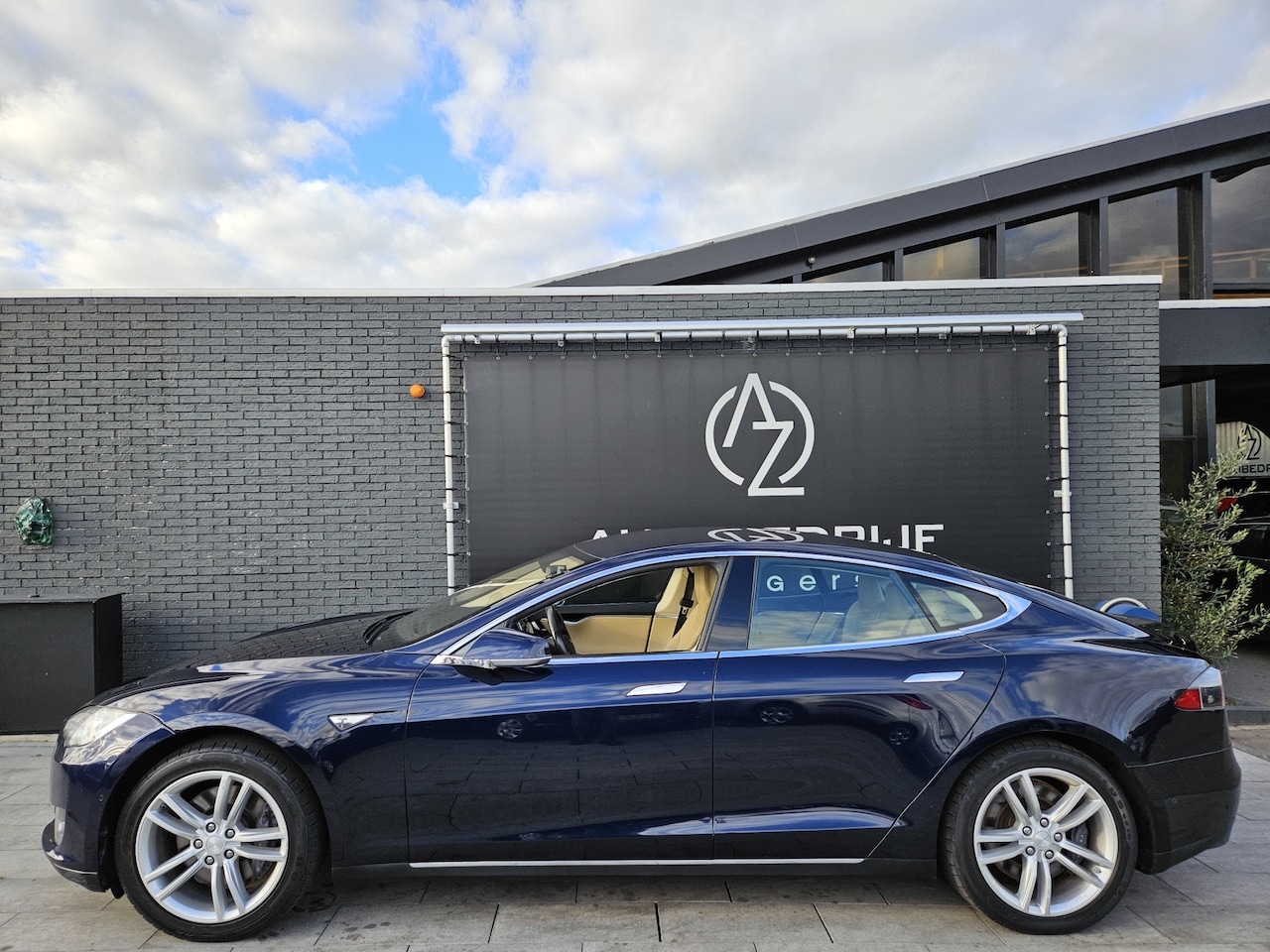 Tesla Model S - 60 Base *Navi*Leder*AutoPilot*NW ACCUPAKKET* - AutoWereld.nl