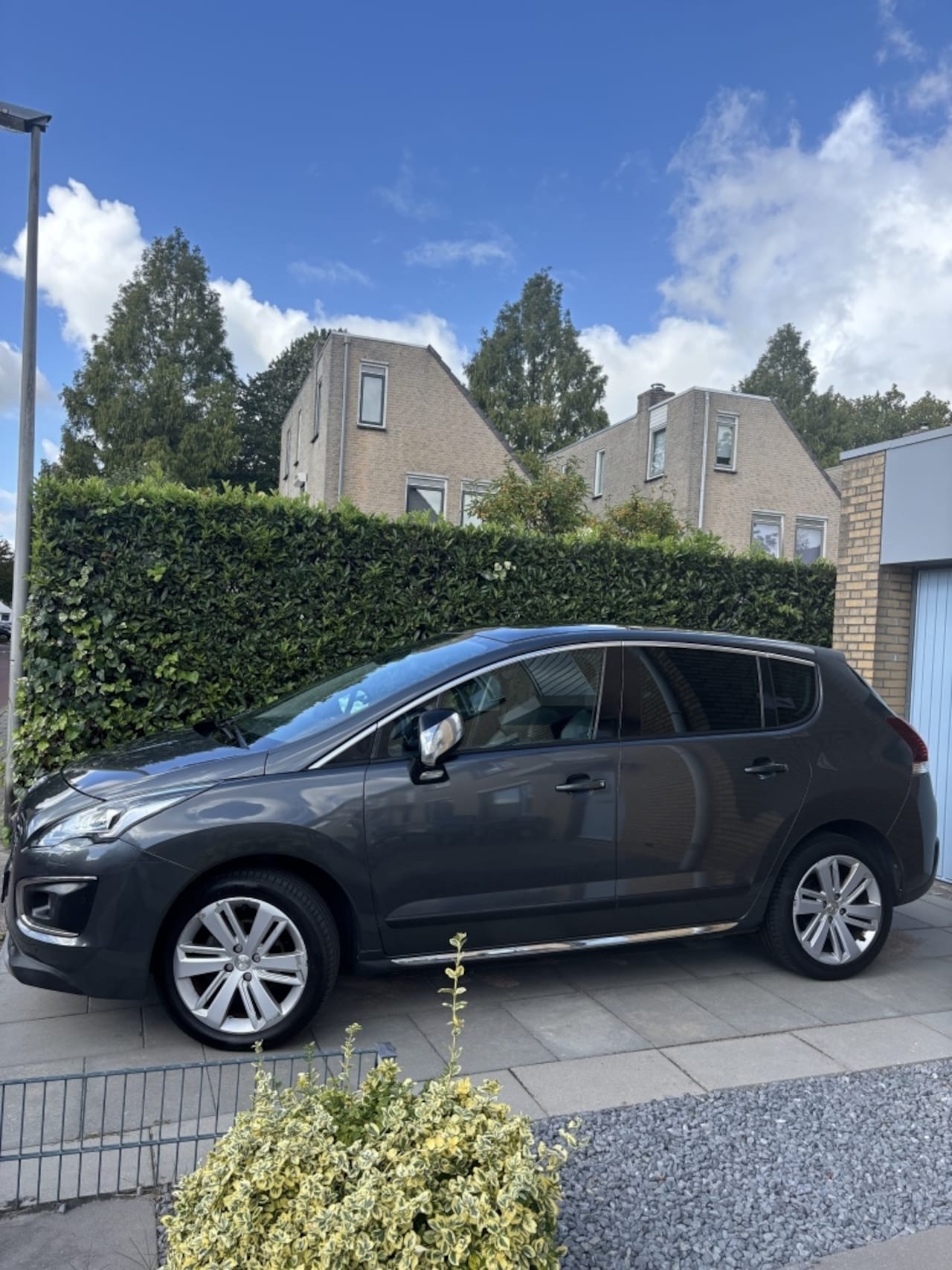 Peugeot 3008 - 1.2 Allure 2016 130pk 148dkm HUD Pano - AutoWereld.nl