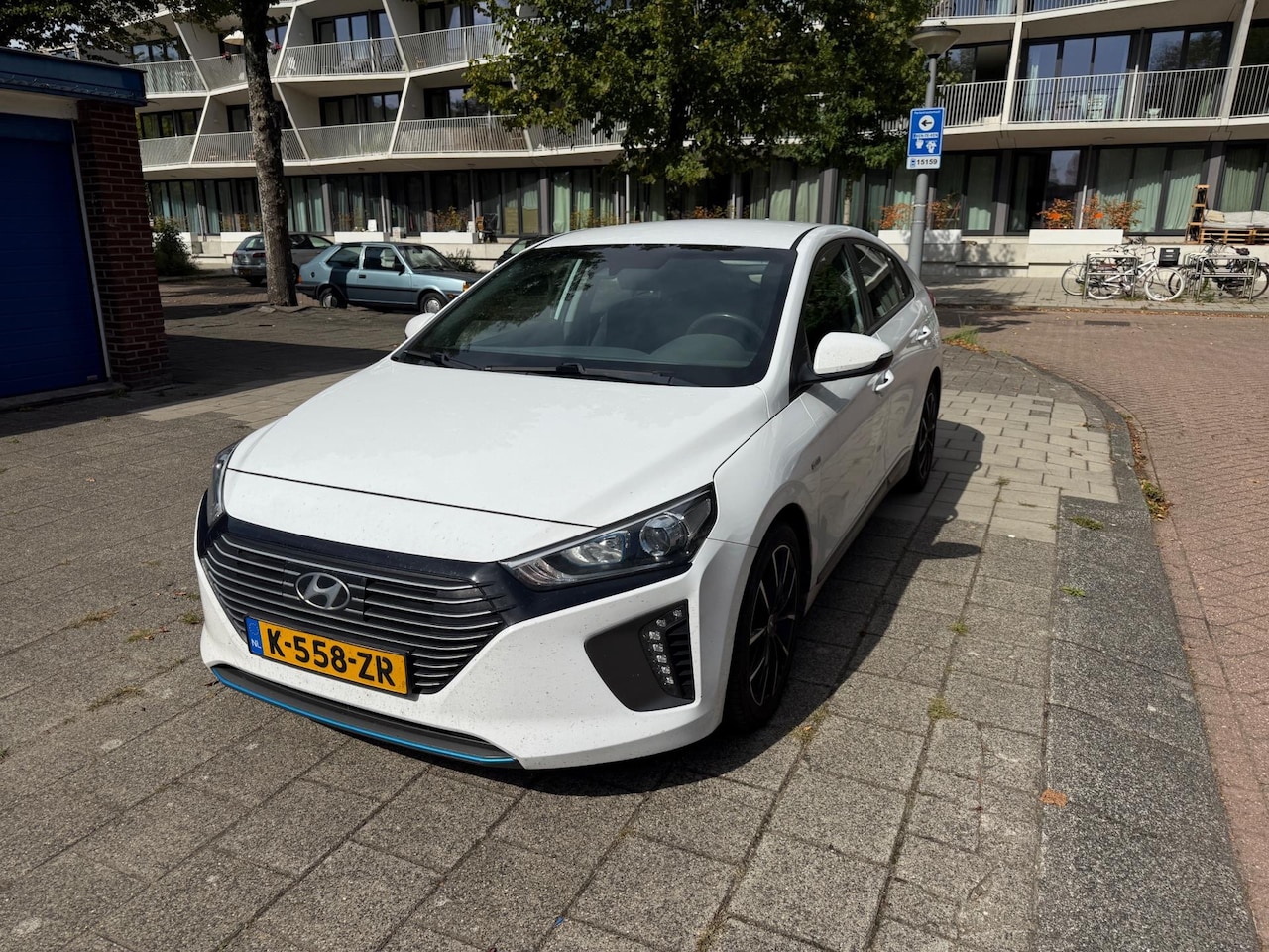 Hyundai IONIQ - 1.6 GDi Comfort Hybrid Snow White - AutoWereld.nl