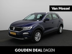 Volkswagen T-Roc - 1.5 TSI Style Business 150 PK | Navigatie | Parkeersensoren | Adaptive Cruise Control | LE