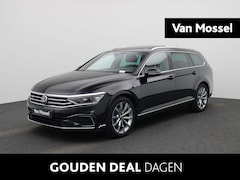 Volkswagen Passat Variant - 1.4 TSI PHEV GTE Business | Automaat | Trekhaak | Navigatie Pro (Groot Scherm) | Head-up-D