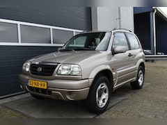 Suzuki Grand Vitara - 2.0 Metal Top 4X4