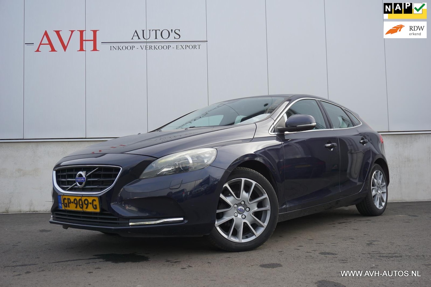 Volvo V40 - 2.0 D2 Summum Business 2.0 D2 Summum Business - AutoWereld.nl