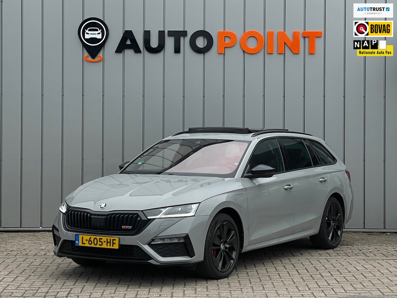 Skoda Octavia Combi - RS iV PHEV Business DSG|PANO|VIRTUALCOCKPIT|SPORTSTOELEN|STUURVRM|STOELVRM|CAMERA|LED|ADAP - AutoWereld.nl