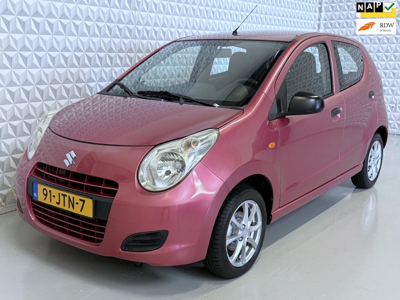 Suzuki Alto - 1.0 Base Sportvelgen * in ROZE * 161.000km (2009) - AutoWereld.nl