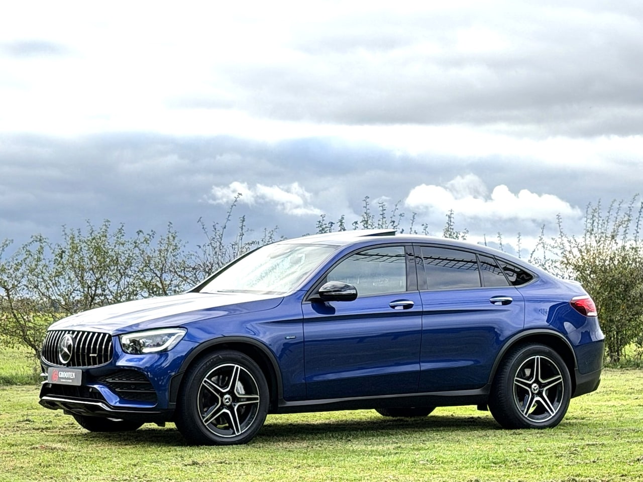 Mercedes-Benz GLC-klasse Coupé - GLC 300e 4MATIC - AMG - Luchtvering - Burmester - AutoWereld.nl