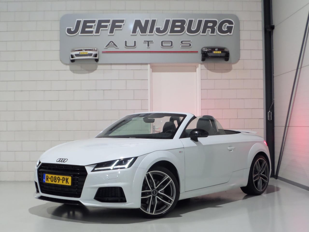 Audi TT Roadster - 1.8 TFSI S-Line Open Days Apple-Carplay Stoelverwarming Virtual Navigatie 19"RS-velgen Ban - AutoWereld.nl