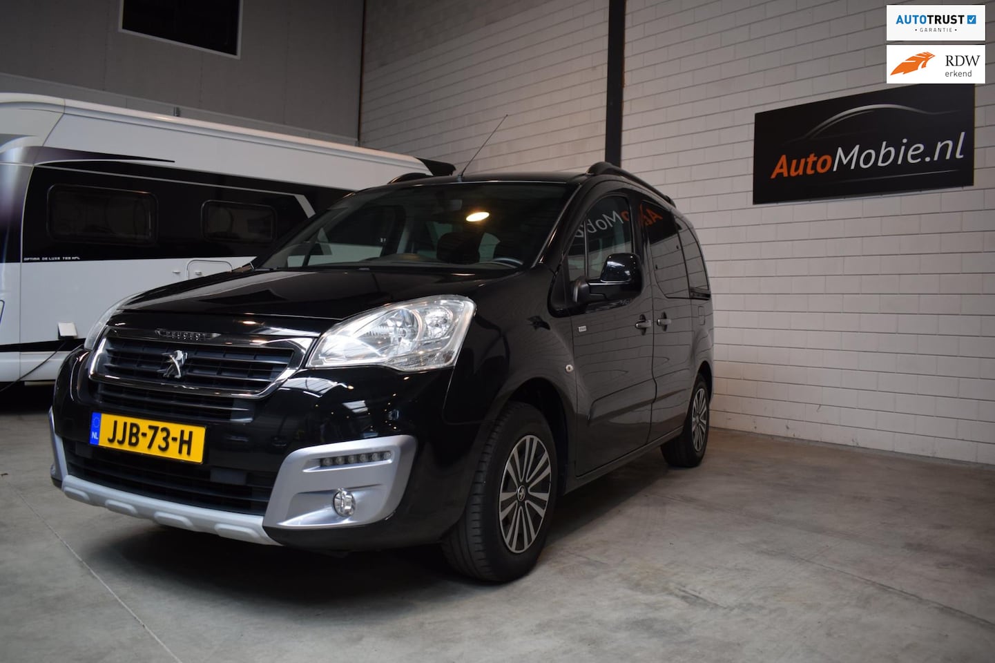 Peugeot Partner Tepee - 1.2 PureTech Style afn. trekhaak 12mnd garantie - AutoWereld.nl