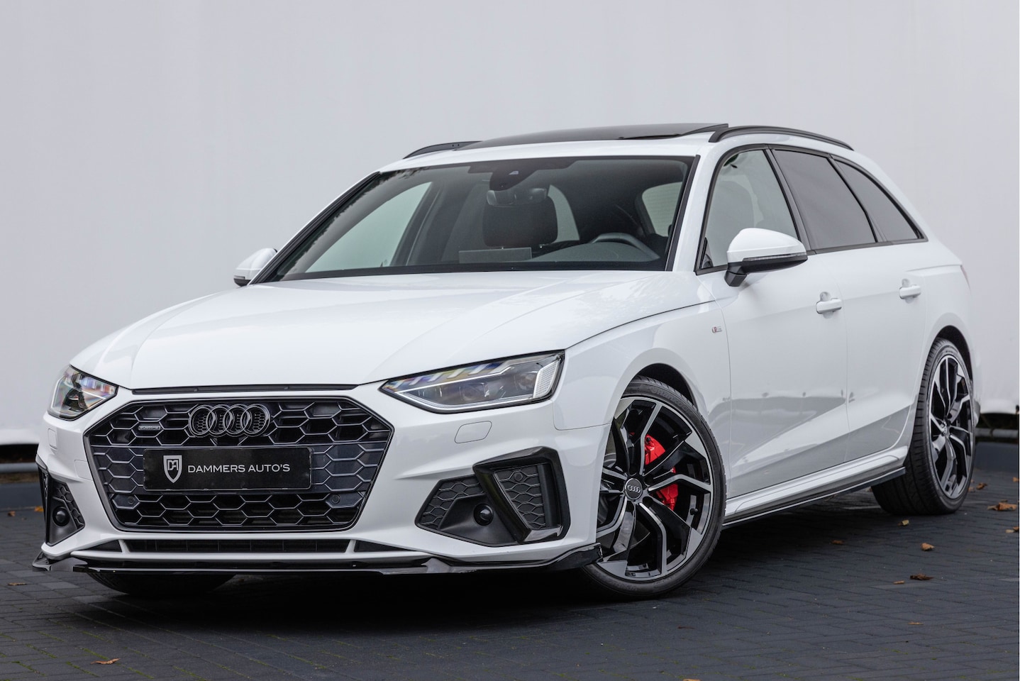 Audi A4 Avant - 45 TDI 231pk Quattro S-line Pano Matrix Trekhaak ACC 19'' - AutoWereld.nl