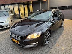 Volvo V60 - 2.0 D4 CRUISE LEDER TREKHAAK NW D RIEM + WATERPOMP