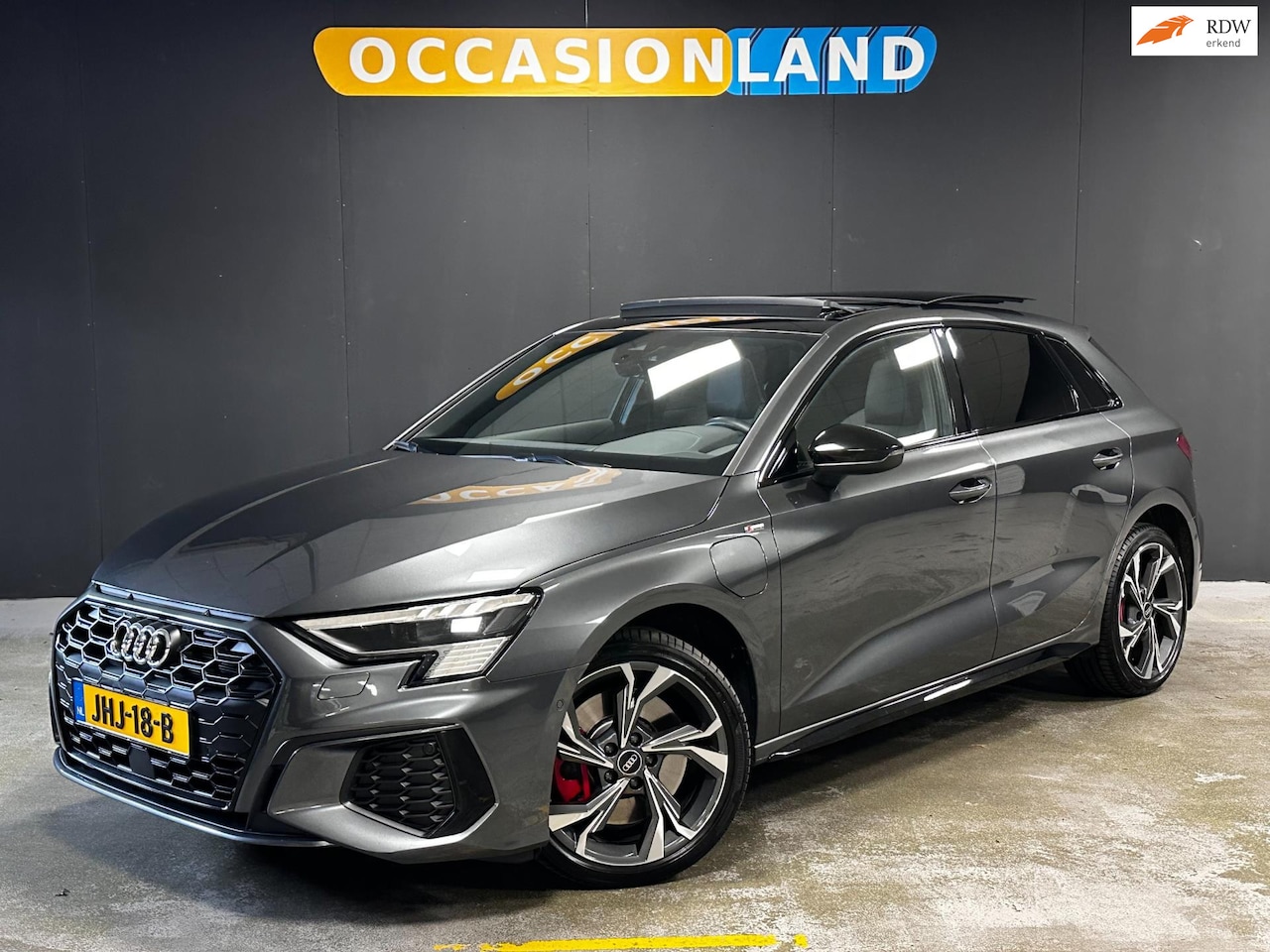 Audi A3 Sportback - 45 TFSI e S edition Competition|PANO|CAMERA|CARPLAY|KEYLESS|STOELV|ACC|SFEER|DODEHOEK|BLUE - AutoWereld.nl
