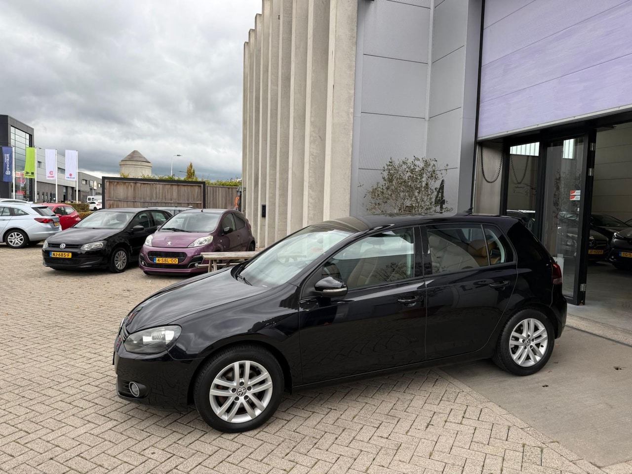 Volkswagen Golf - 1.4 TSI Highline LEER! NAVI! CRUISE! NAP! INRUIL MOGELIJK! - AutoWereld.nl