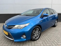 Toyota Auris Touring Sports - 1.8 Hybrid DAB - clima - camera - cruise control - privacy glass - isofix