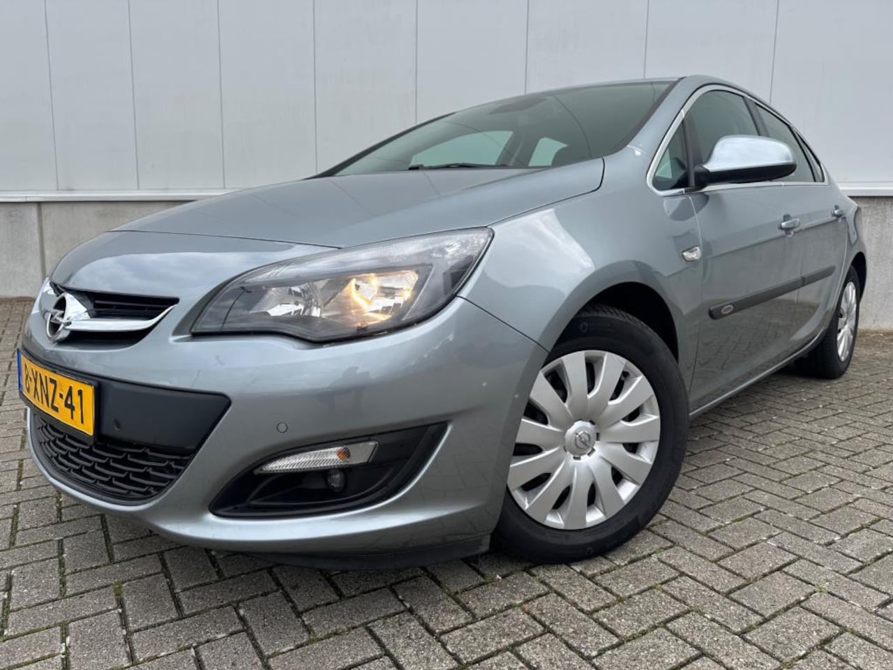 Opel Astra - 1.4 Turbo Design Edition 1.4 Turbo Design Edition, 1e eigenaar, Auttomaat, NL auto..... - AutoWereld.nl