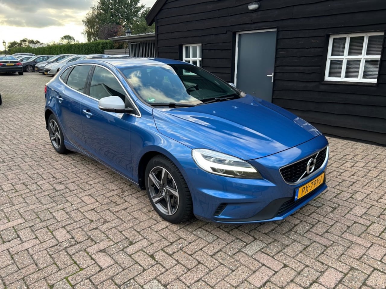 Volvo V40 - 2.0 D3 Business Sport 2.0 D3 Business Sport - AutoWereld.nl