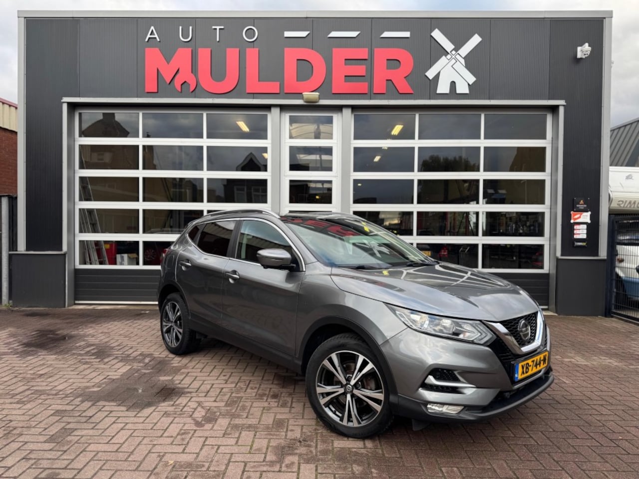 Nissan Qashqai - DIG-T 115 N-CONNECTA / 360 CAMERA / CRUISE / PANODAK / NAVI / ECC / KEYLESS - AutoWereld.nl