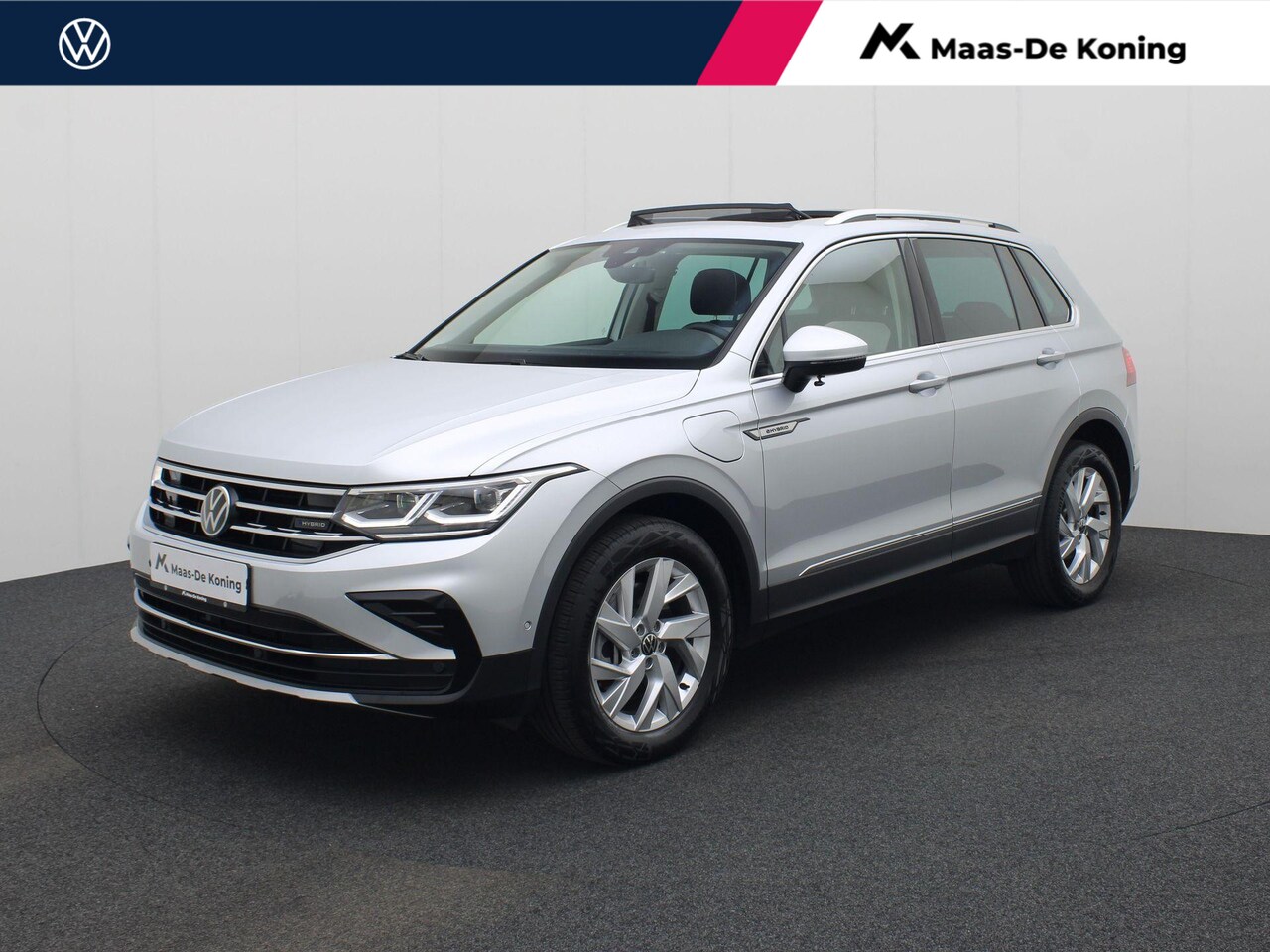 Volkswagen Tiguan - 1.4TSIeHybrid 180kW/245PK Elegance DSG · Panoramadak · Camera + Parkeersensoren · Navigati - AutoWereld.nl