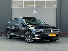 Volkswagen Passat Variant - 1.4 TSI/218 GTE Highline|2015|Pano|Adapive|Dynaudio|Trekhaak|Leder|Camera|Stoelverw.|19" L