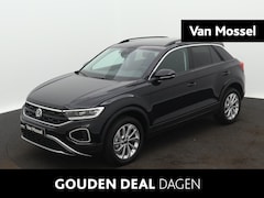 Volkswagen T-Roc - 1.5 TSI Life Edition 150PK | Automaat | Multimedia Pakket | Achteruitrijcamera | Privacy G