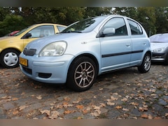 Toyota Yaris - 1.3 VVT-i Sol 5 drs goed rijdend apk 19-4-2026 , airco
