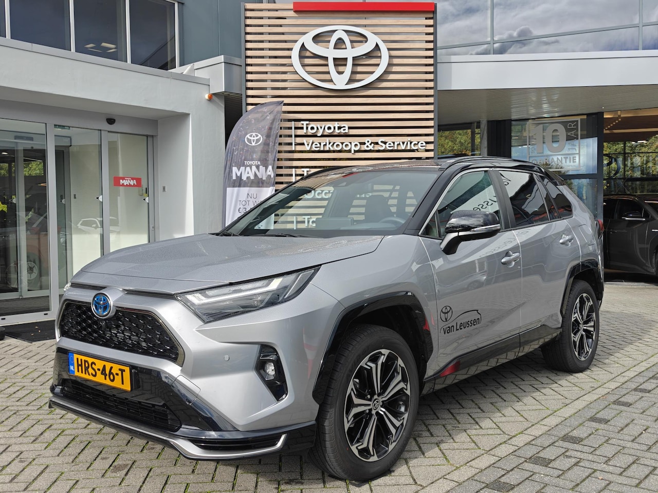 Toyota RAV4 - 2.5 Plug-in Hybrid AWD Bi-Tone Plus STOEL/STUURVERW STOELVENT NAVI 360-CAMERA PARKSENSOREN - AutoWereld.nl