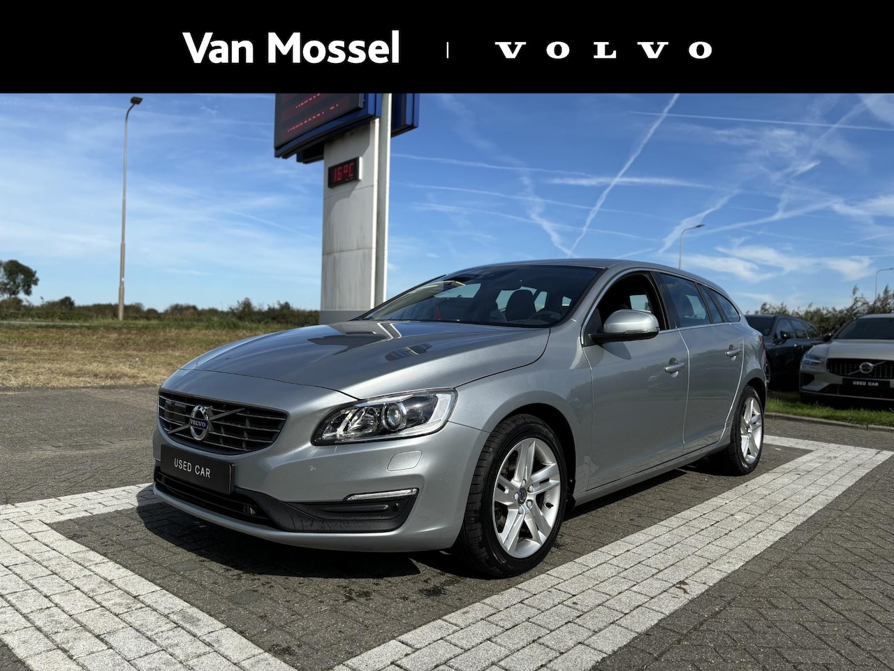 Volvo V60 - 2.0 T4 Nordic+ | Adaptive Cruise Control | Standkachel | Nieuwstaat! | Dealeronderhouden | - AutoWereld.nl